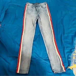 Women jeans fit for 125 to 135 lbs weight and height 5’2” yo 5’4”